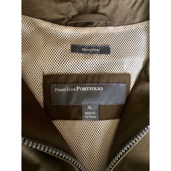 Men’s Lightweight Perry Ellis Microfiber Jacket - Picture 2 of 5